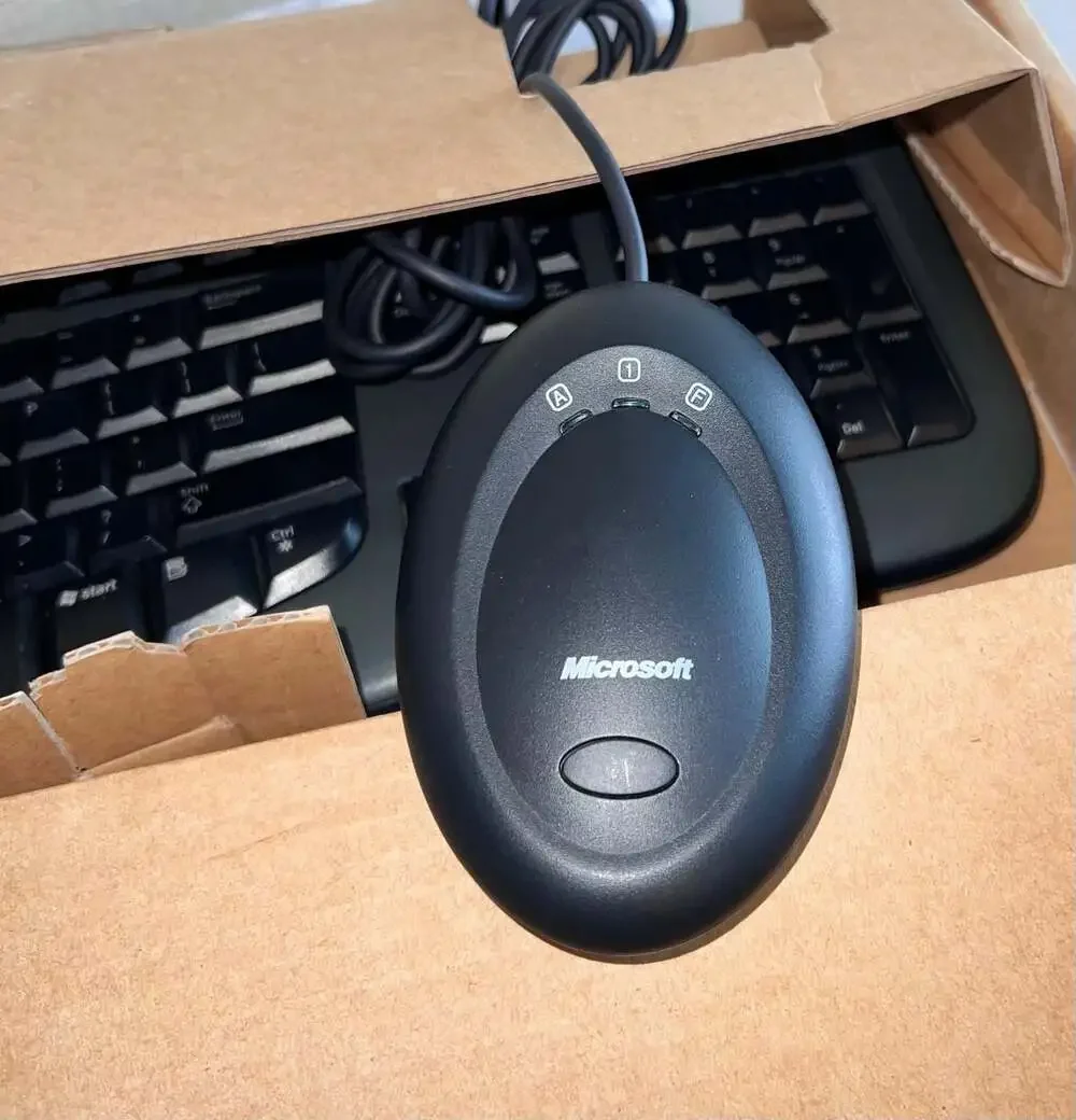 Microsoft Wireless Desktop 3000 Keyboard and Mouse Set